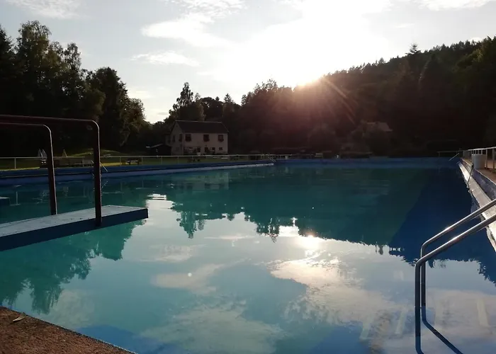 Sessles Waldhaeuschen Dietzhausen בית נופש זול