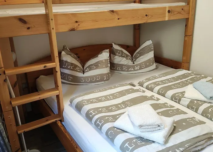 Sessles Waldhaeuschen Dietzhausen בית נופש זול